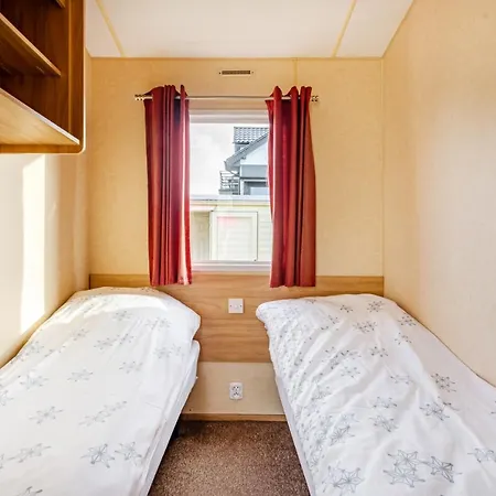 Letniskowe -300m Od Morza Lodge *